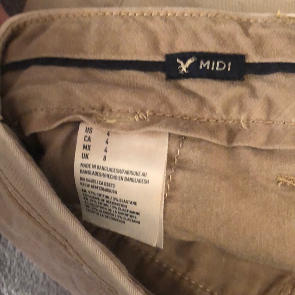 American khaki shorts size 4 - Picture 3 of 3